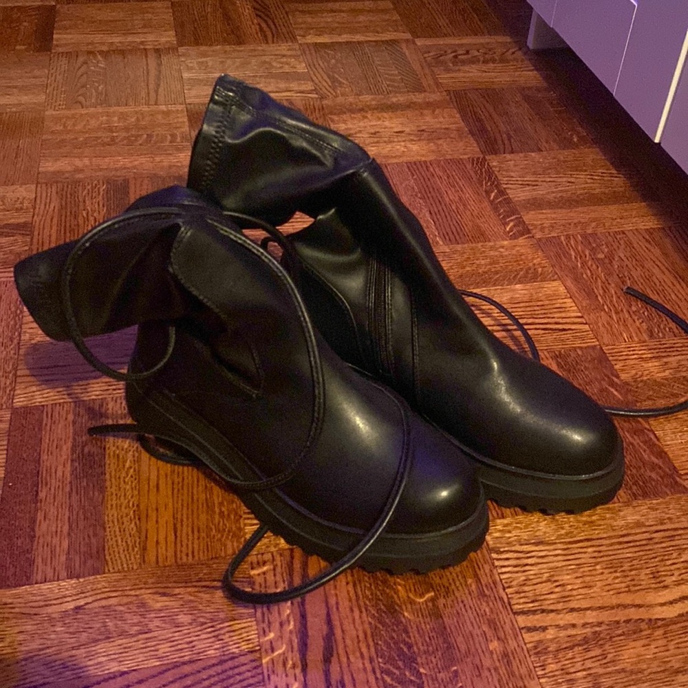 Chunky Wraparound Strap Boots